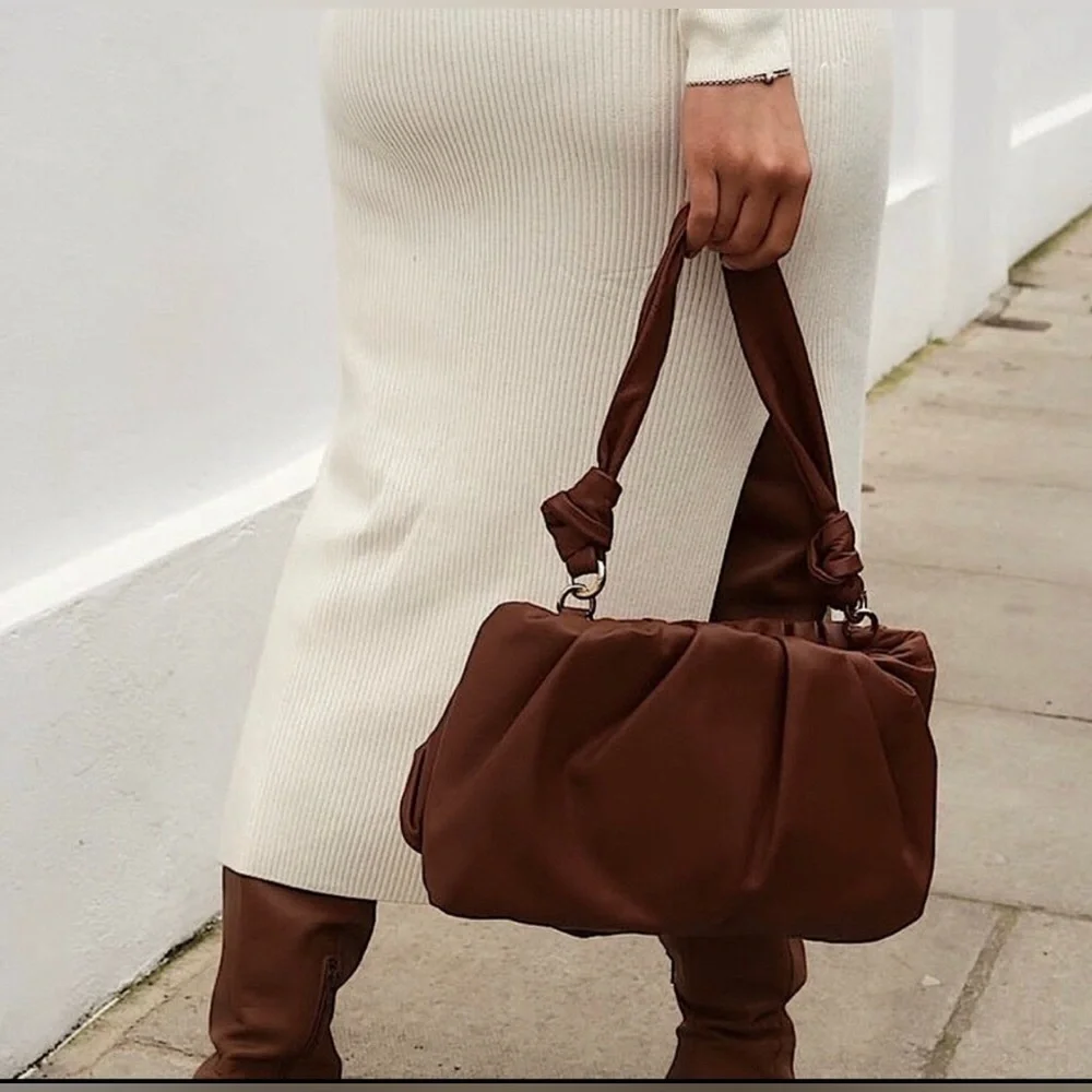 WRAP FRONT LEATHER BAG - Picture 10 of 11